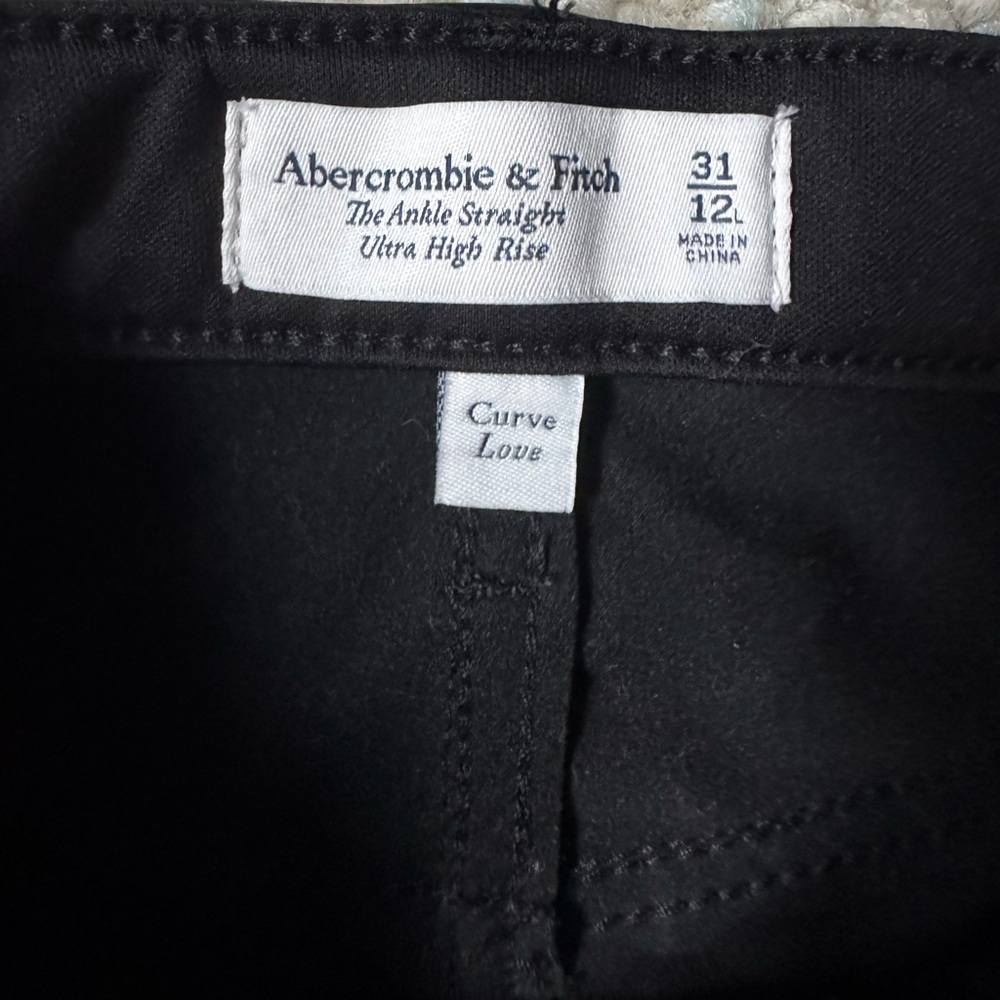 Women’s Abercrombie Mix Fabric Ultra High Rise Ankle Straight Jean Size 31 - Picture 9 of 9